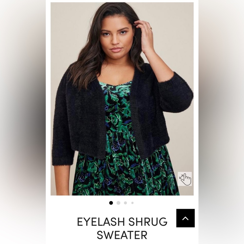 Eyelash shrug